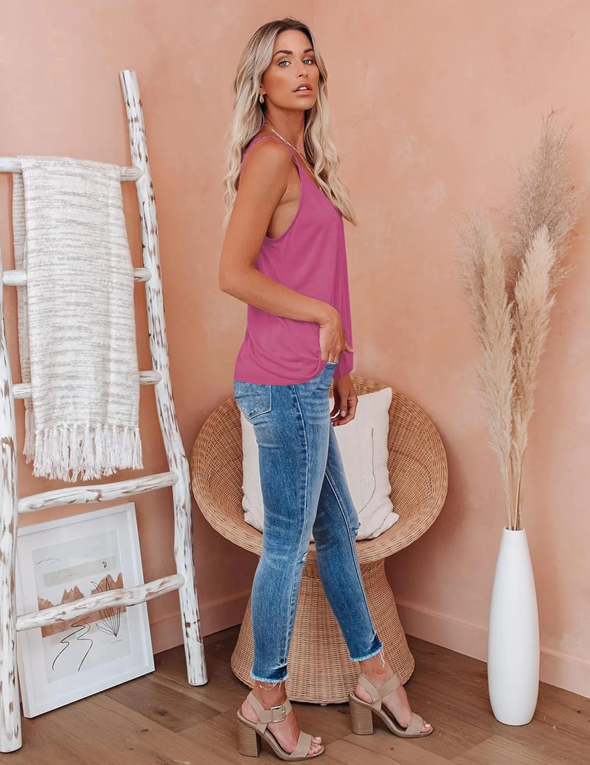 Zeagoo Womens V Neck Camisole Tank Top Strap Sleeveless T Shirt Casual Loose Vest Blouse - S-XXL